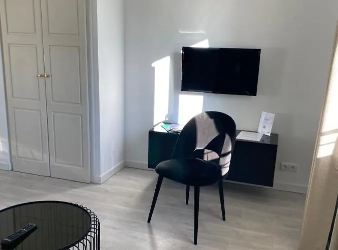 418 * Saint-Raphaël